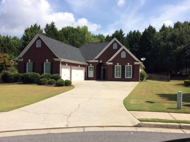 3 bedroom, 2,139 sq ft single family residence sold at 930 Whitetail Court, Alpharetta, GA 30005