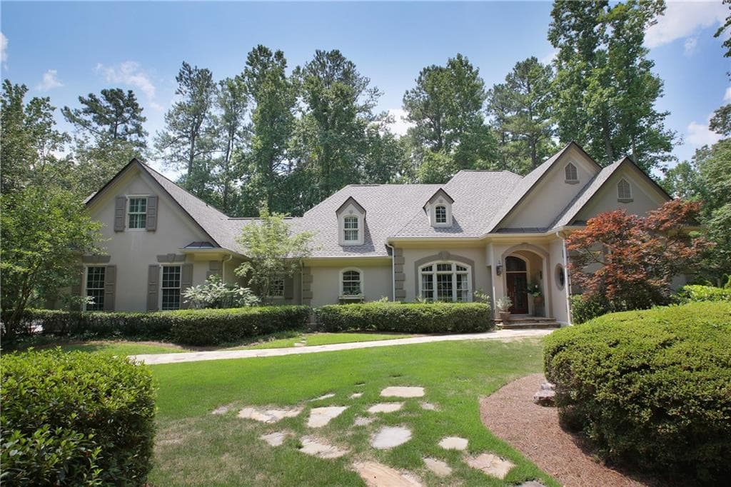 5 bedroom, 4,899 sq ft single family residence sold at 4055 Brixham Way, Alpharetta, GA 30022