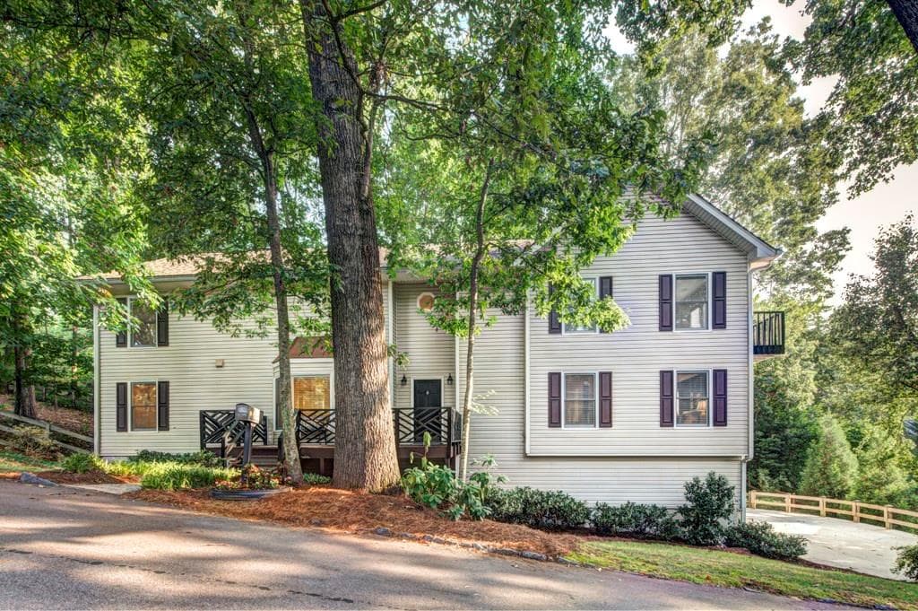 450 Lafayette Avenue, Sandy Springs, GA 30327 — most recent listing photo