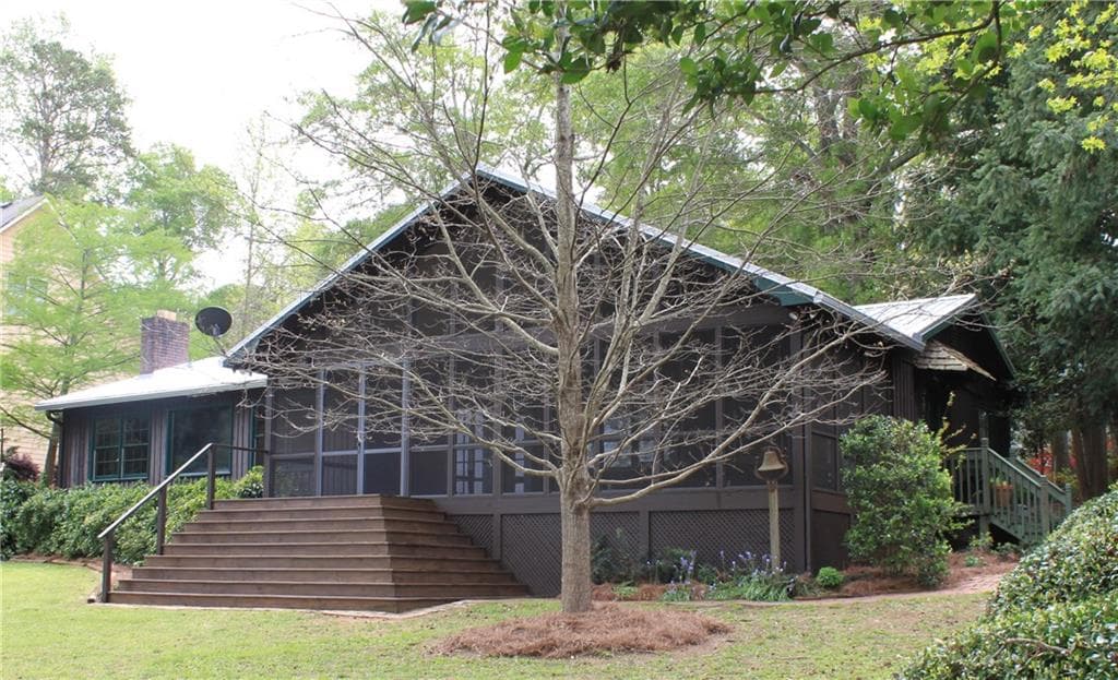 886 Tugalo Heights Circle, Lavonia, GA 30553 — most recent listing photo
