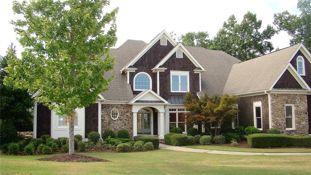 5 bedroom, 5,161 sq ft single family residence sold at 3726 Wavespray Court, Gainesville, GA 30506