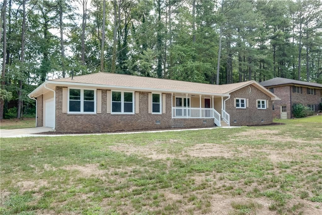 3 bedroom, 1,810 sq ft single family residence sold at 2429 Midvale Court, Tucker, GA 30084