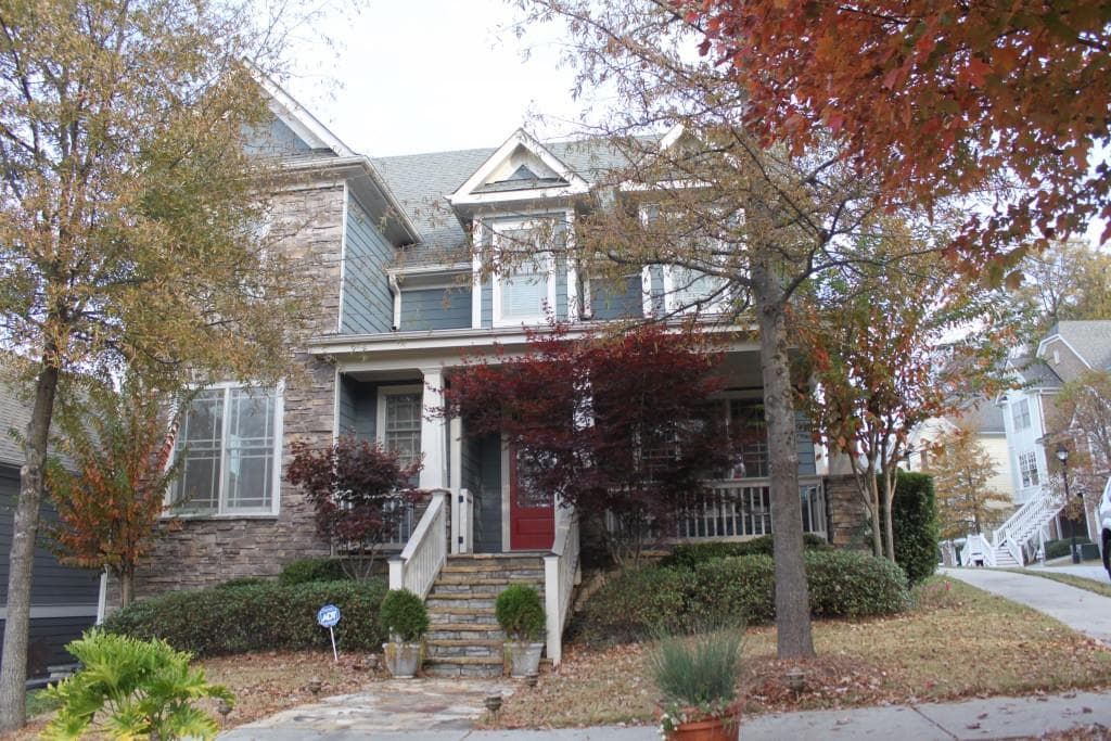 3 bedroom, 3,005 sq ft single family residence sold at 1631 Duncan Drive, Atlanta, GA 30318