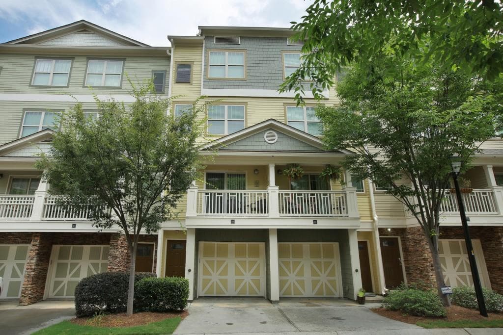 2 bedroom, 1,050 sq ft townhouse sold at 216 Semel Circle 349, Atlanta, GA 30309