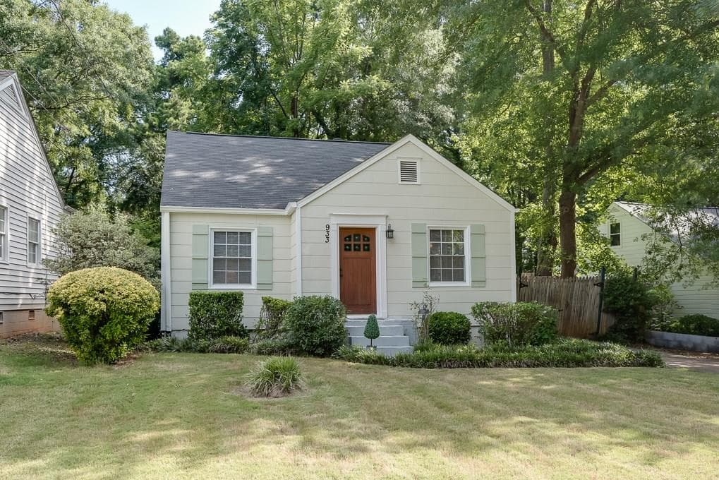 933 Avebury Drive, East Point, GA 30344 — most recent listing photo