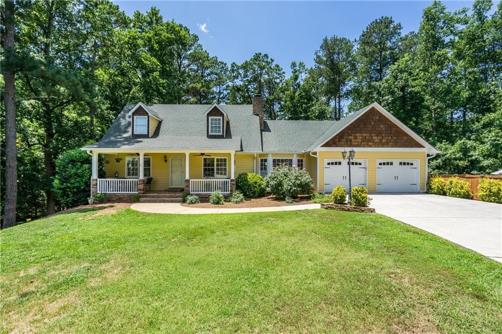 4 bedroom, 2,381 sq ft single family residence sold at 1455 Acworth Due West Road, Kennesaw, GA 30152