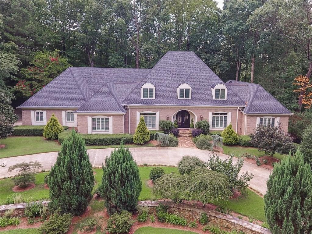 5780 Heards Forest Drive, Sandy Springs, GA 30328 — most recent listing photo