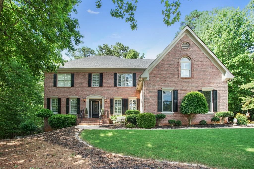 925 Burren Drive, Alpharetta, GA 30004 — most recent listing photo