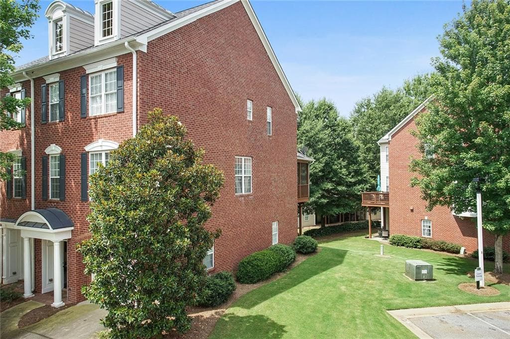 2102 Waters Edge Trail, Roswell, GA 30075 — most recent listing photo