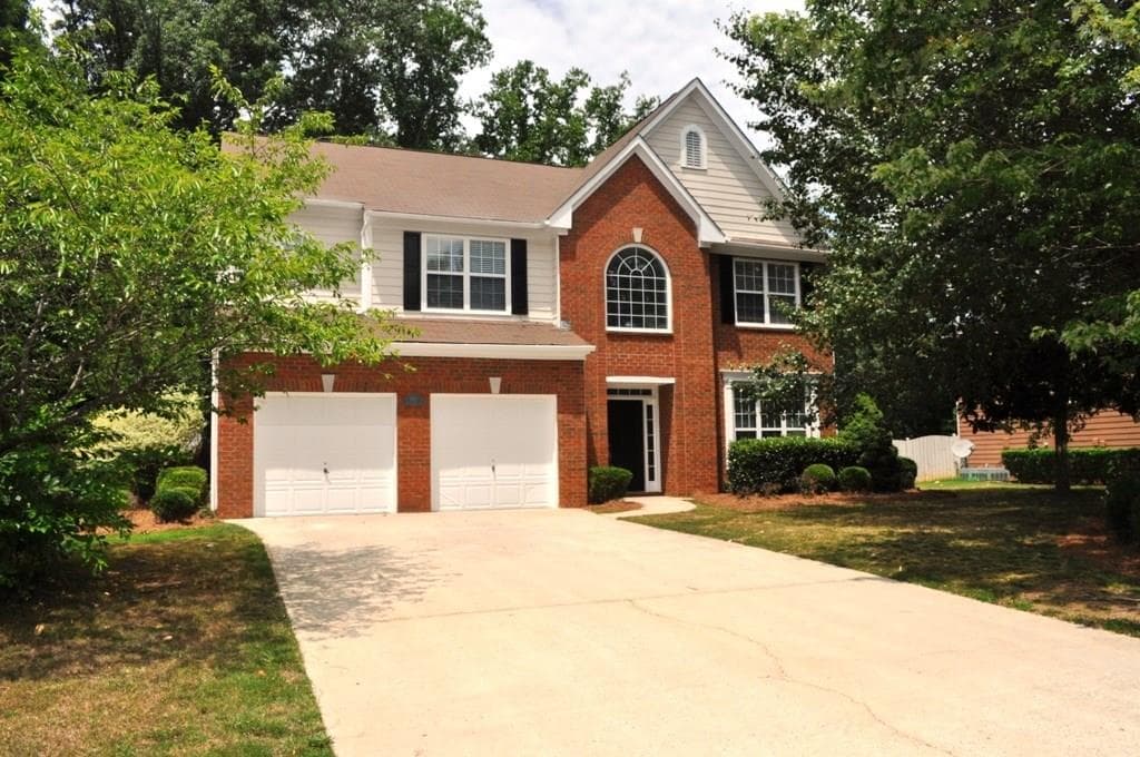 4 bedroom, 2,542 sq ft single family residence sold at 2315 Grand Junction, Alpharetta, GA 30004