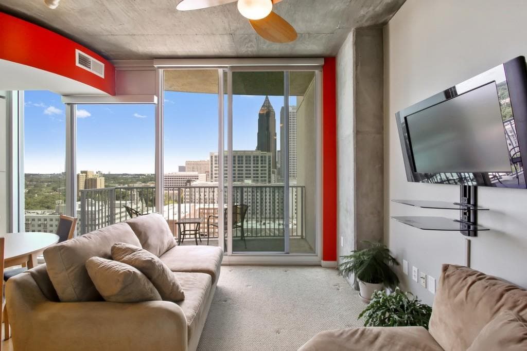1 bedroom, 606 sq ft condominium sold at 860 Peachtree Street 1516, Atlanta, GA 30308