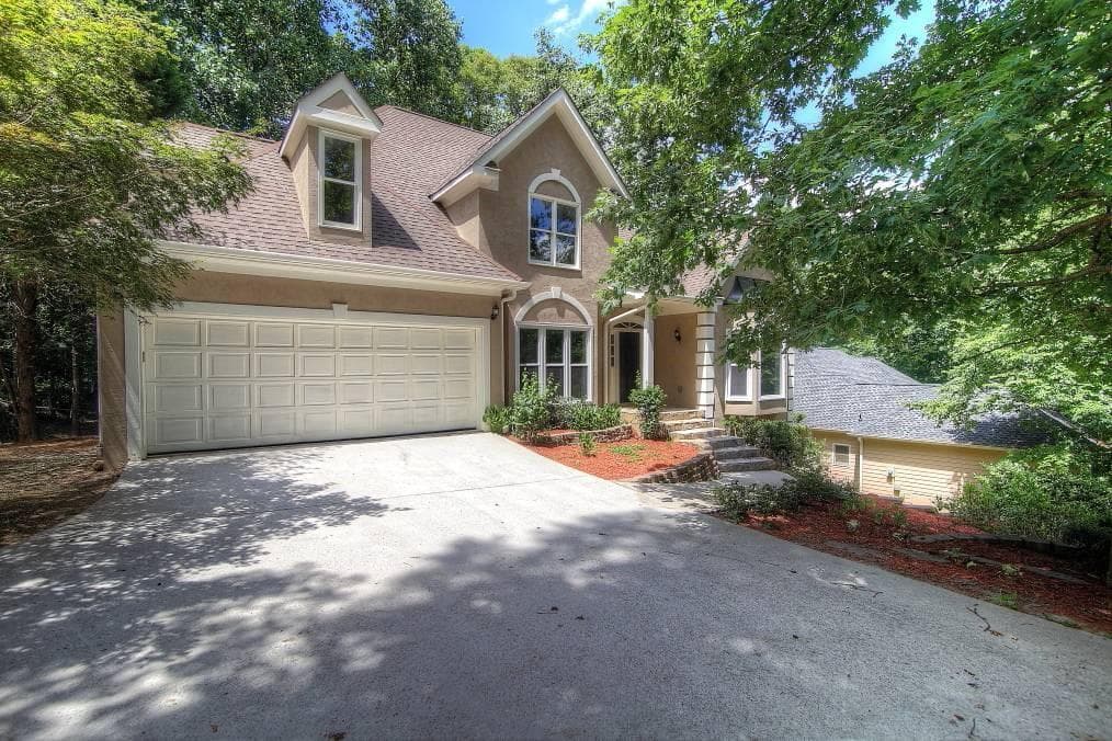 9740 Coleman Road, Roswell, GA 30075 — most recent listing photo