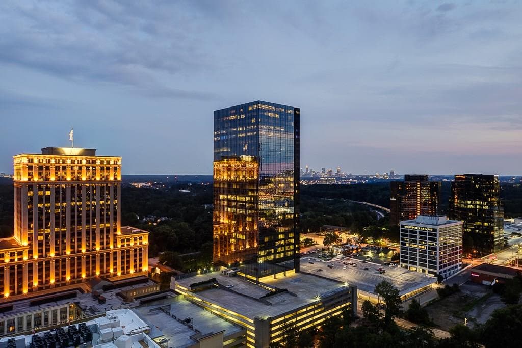2 bedroom, 1,265 sq ft condominium sold at 3481 Lakeside Drive P302, Atlanta, GA 30326