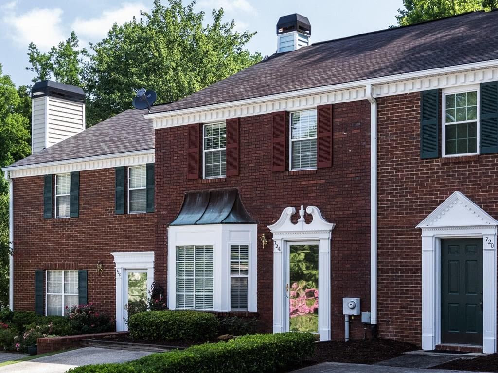 724 Anderson Walk, Marietta, GA 30062 — most recent listing photo