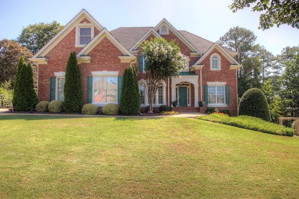 5 bedroom, 4,168 sq ft single family residence sold at 5970 Deerwoods Trail, Alpharetta, GA 30005