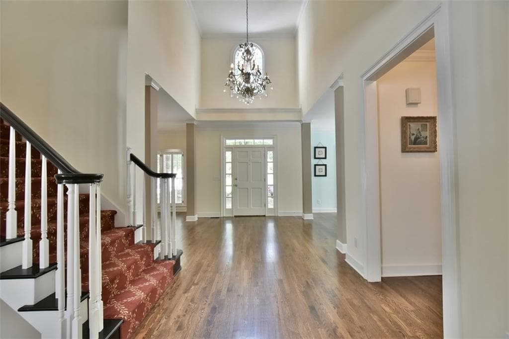 6 bedroom, 3,983 sq ft single family residence sold at 2510 Hamptons Run, Alpharetta, GA 30005