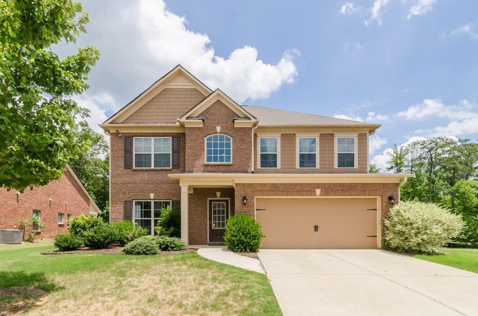 4 bedroom, 2,859 sq ft single family residence sold at 2818 Molly Drive, Lawrenceville, GA 30044