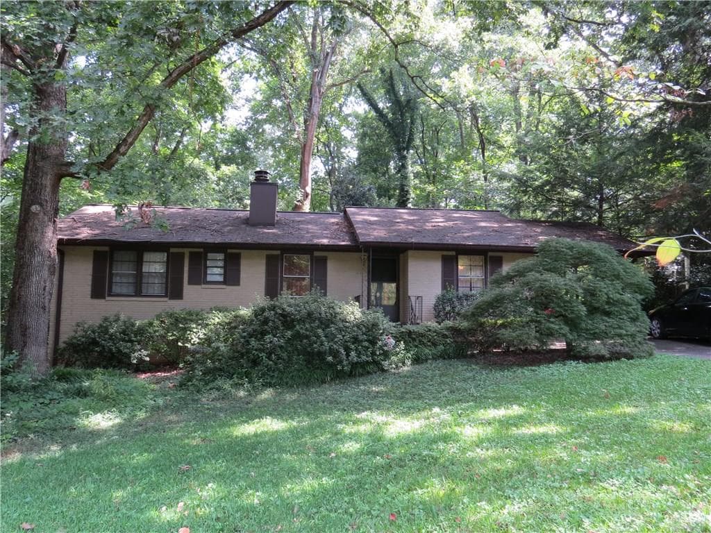 3 bedroom, 1,764 sq ft single family residence sold at 1301 Willivee Drive, Decatur, GA 30033