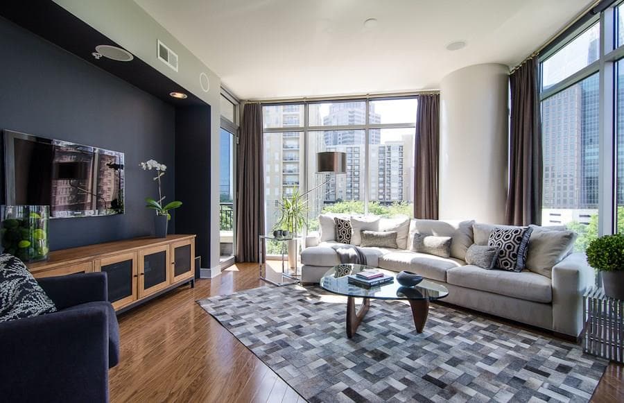 2 bedroom, 1,732 sq ft condominium sold at 222 12th Street 1102, Atlanta, GA 30309