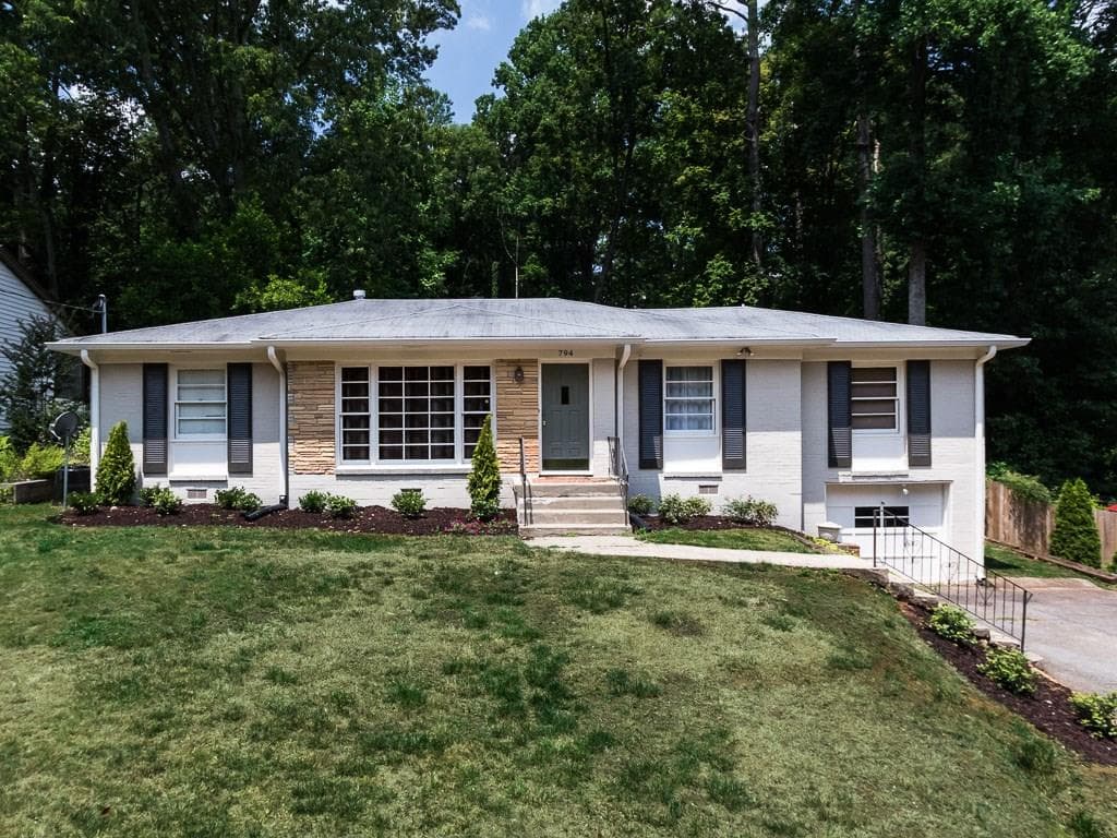 794 N Parkwood Road, Decatur, GA 30030 — most recent listing photo