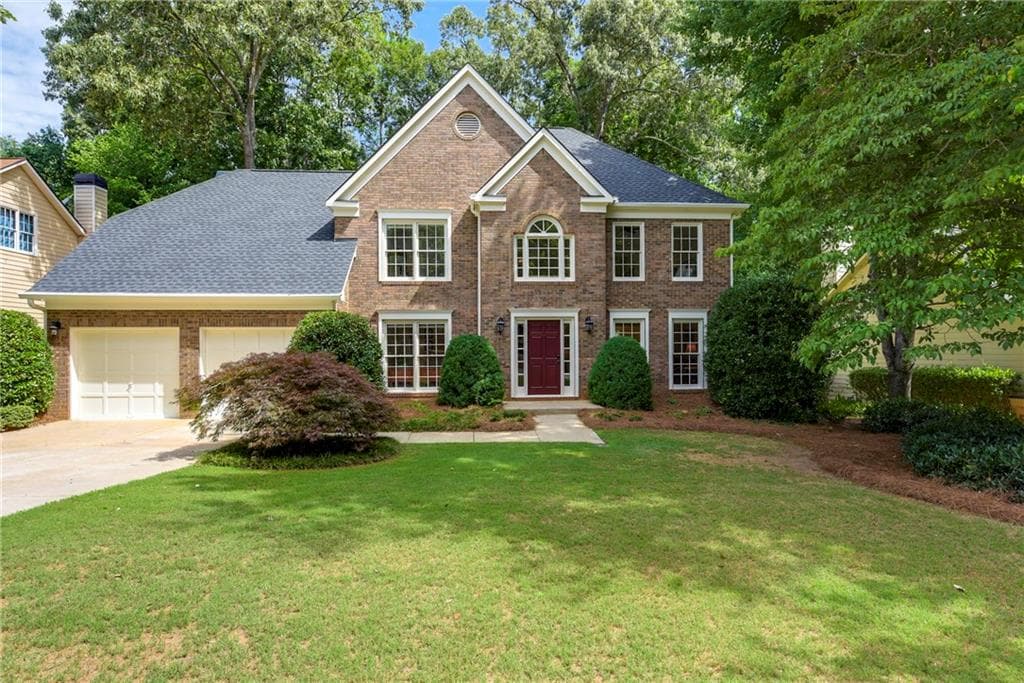 4 bedroom, 2,580 sq ft single family residence sold at 5250 N Hillbrooke Trace, Alpharetta, GA 30005