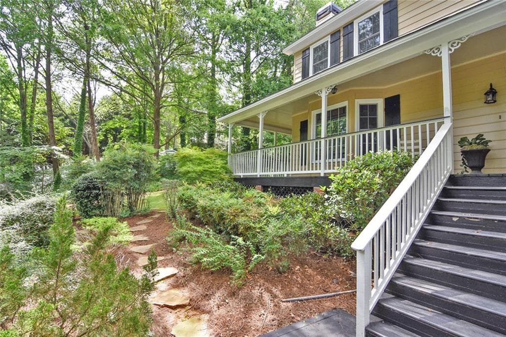 4 bedroom, 2,456 sq ft single family residence sold at 3773 Rivaridge Drive, Marietta, GA 30062