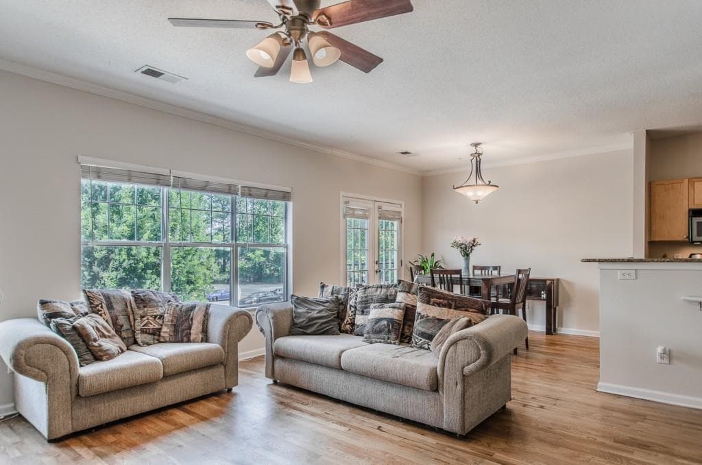 2 bedroom, 1,266 sq ft townhouse sold at 1150 Collier Road N2, Atlanta, GA 30318
