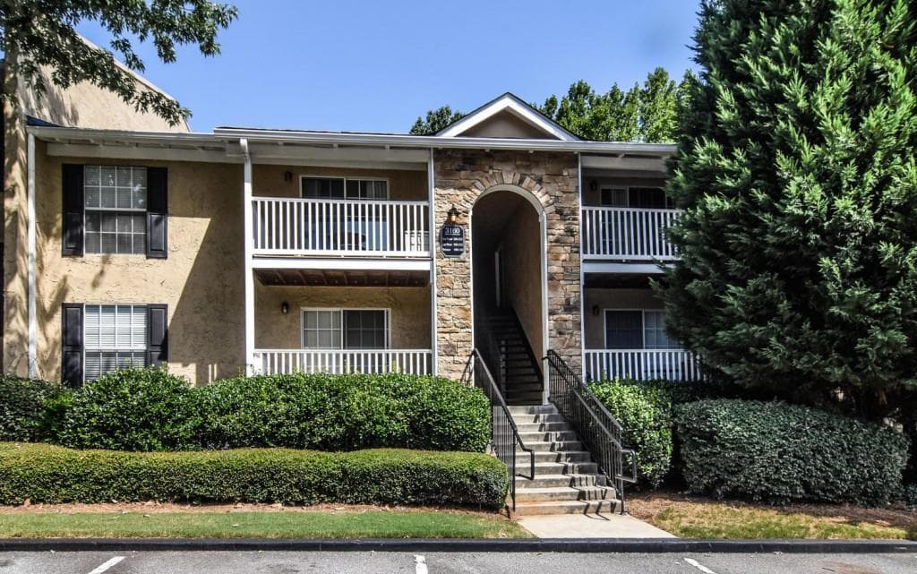 1 bedroom, 625 sq ft condominium sold at 3160 Seven Pines Court 309, Atlanta, GA 30339
