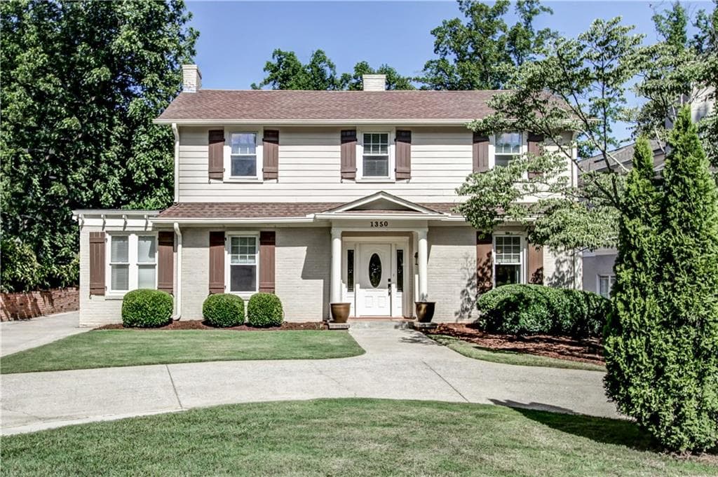 3 bedroom, 2,467 sq ft single family residence sold at 1350 Briarcliff Road, Atlanta, GA 30306