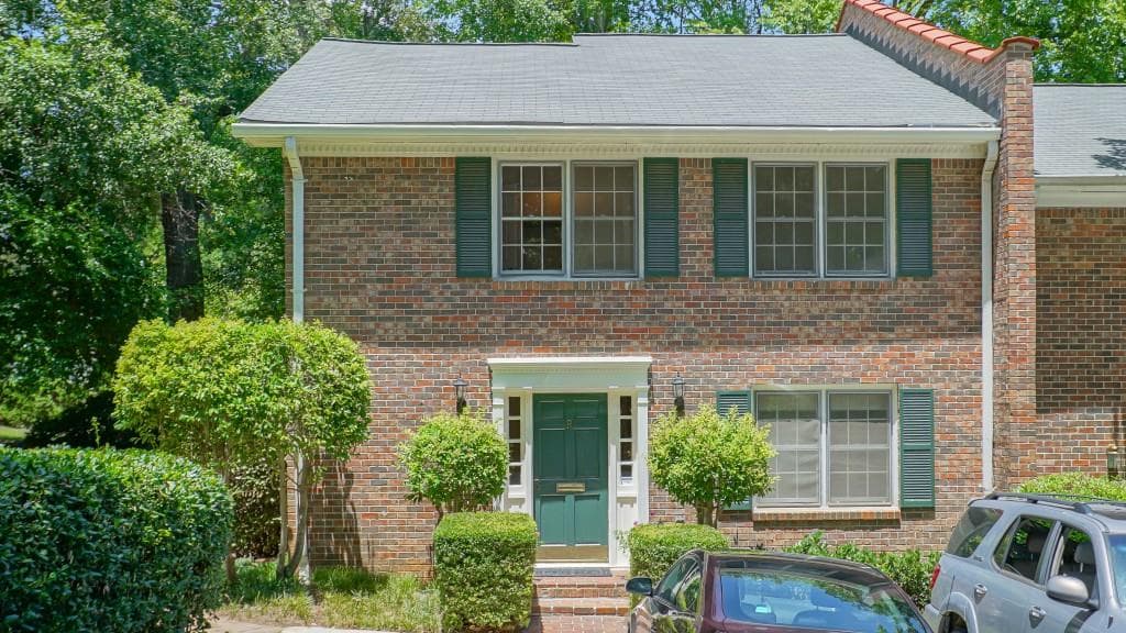 3 bedroom, 2,254 sq ft condominium sold at 1105 Clairemont Avenue R, Decatur, GA 30030