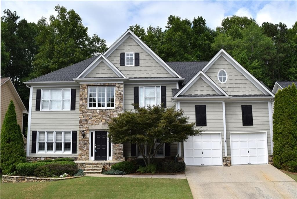 5 bedroom, 2,916 sq ft single family residence sold at 12890 Meridian Crossing, Alpharetta, GA 30005