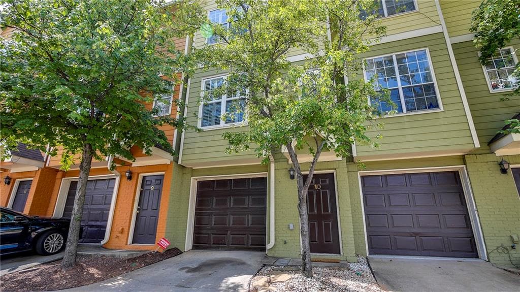 3 bedroom, 1,190 sq ft townhouse sold at 1124 Dekalb Avenue 10, Atlanta, GA 30307