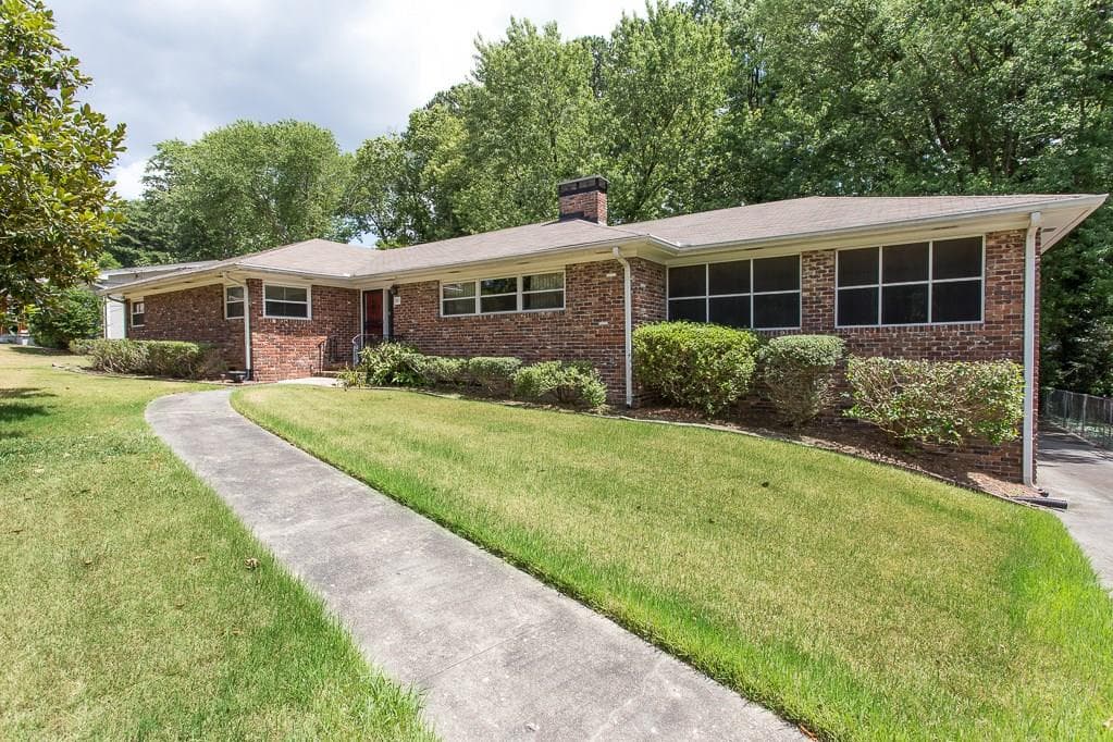 705 Glenforest Road, Sandy Springs, GA 30328 — most recent listing photo