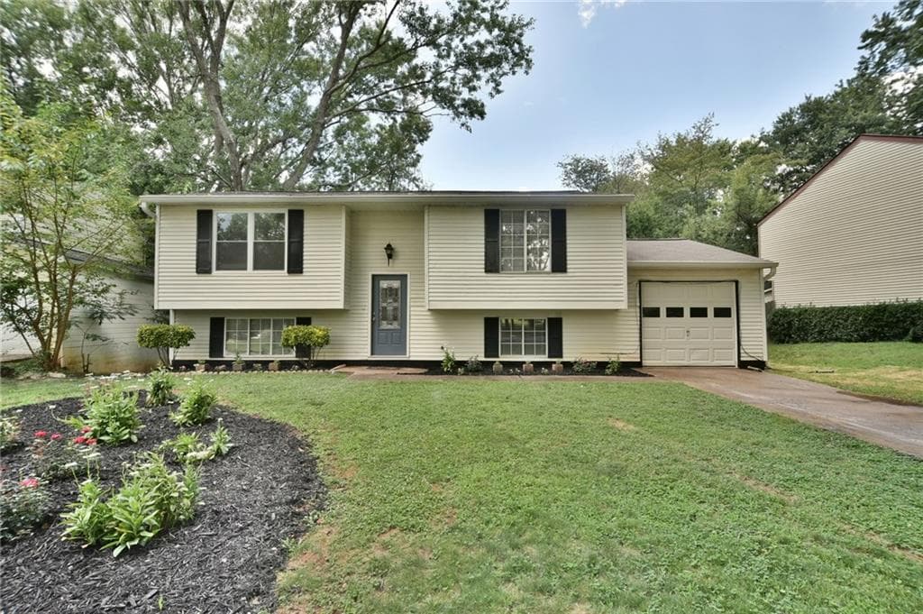 4 bedroom, 1,788 sq ft single family residence sold at 680 Singing Hills Court, Roswell, GA 30076