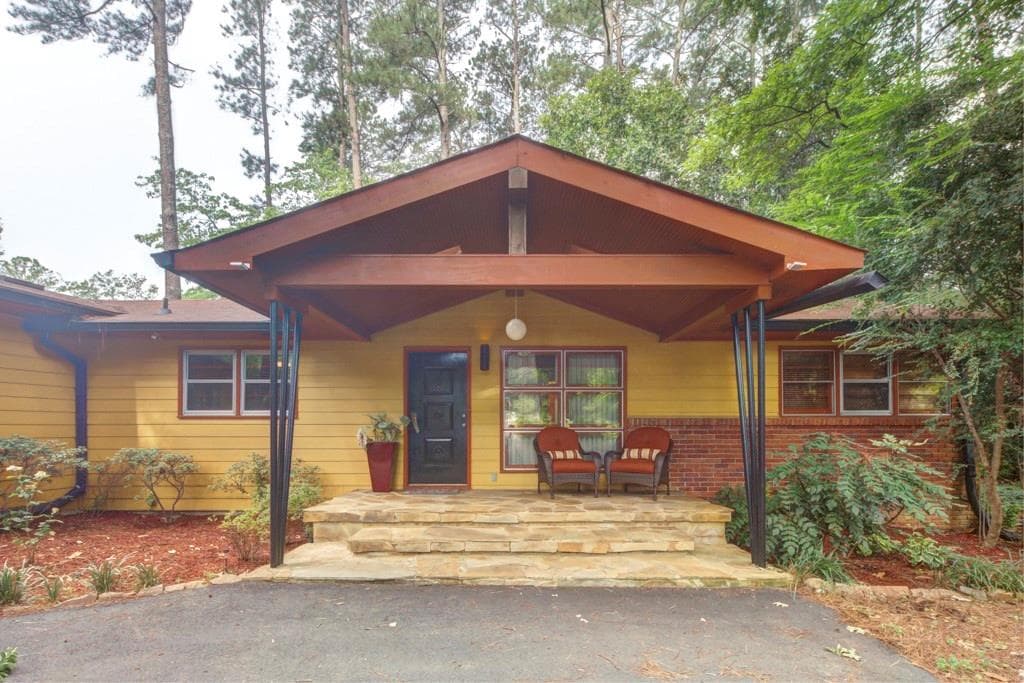 9009 Floyd Road, Jonesboro, GA 30236 — most recent listing photo