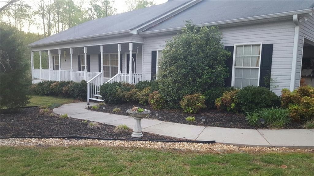 7572 Heardsville Circle, Cumming, GA 30028 — most recent listing photo