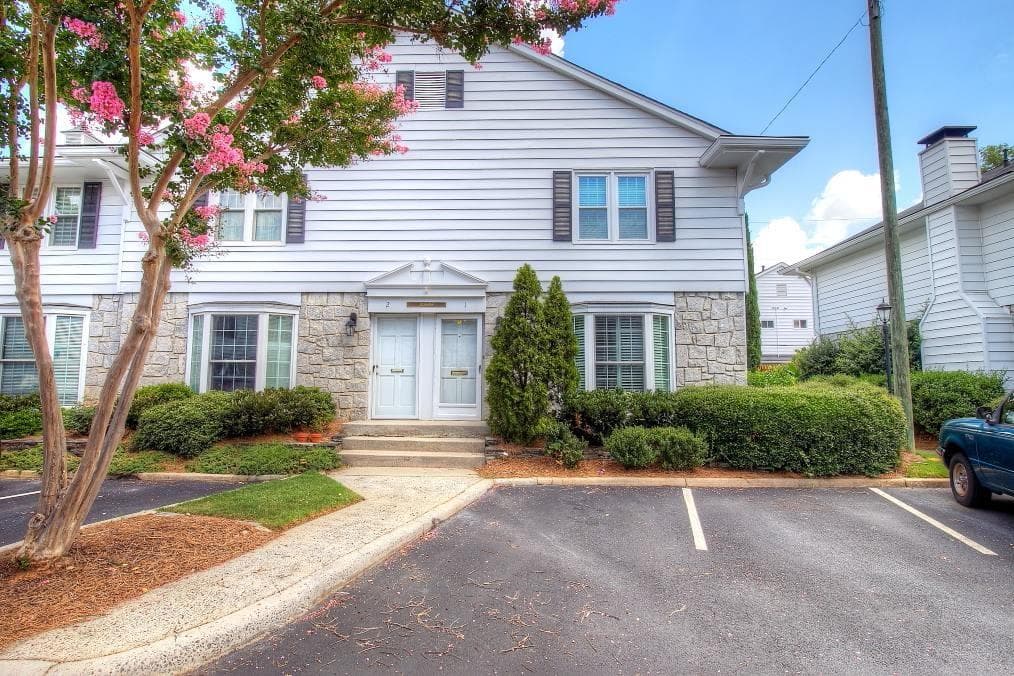 2 bedroom, 1,108 sq ft townhouse sold at 136 Peachtree Memorial Drive GA1, Atlanta, GA 30309