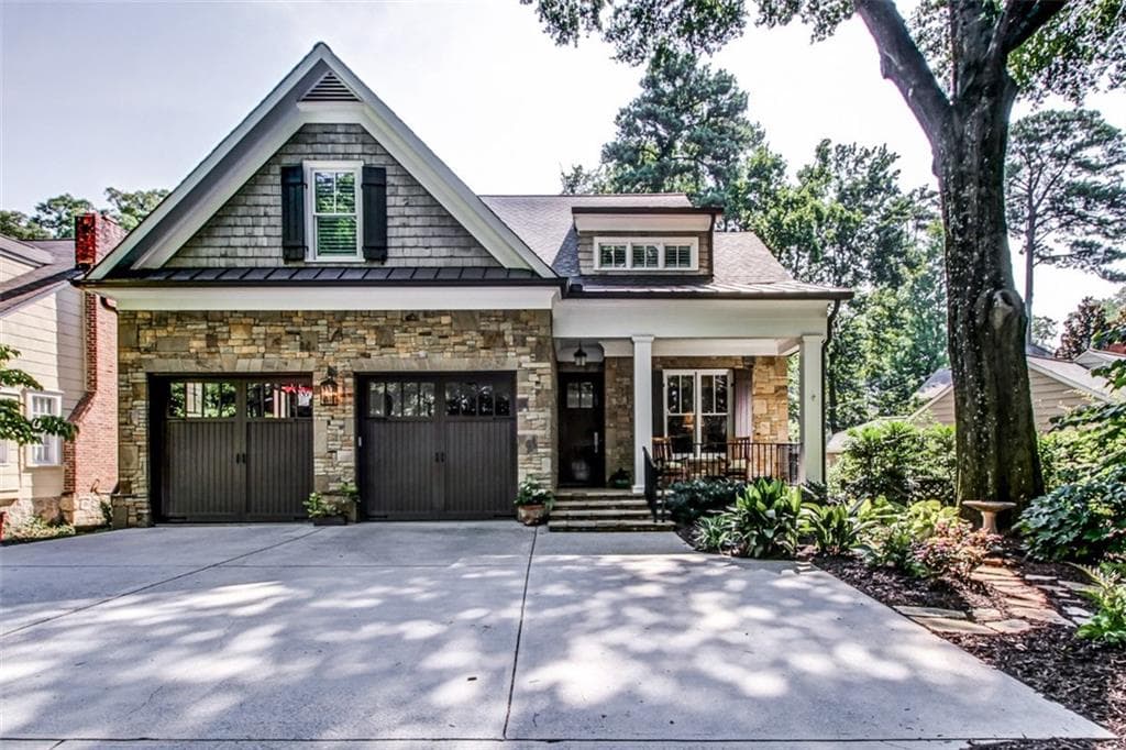 4 bedroom, 3,553 sq ft single family residence sold at 745 Ellsworth Drive, Atlanta, GA 30318