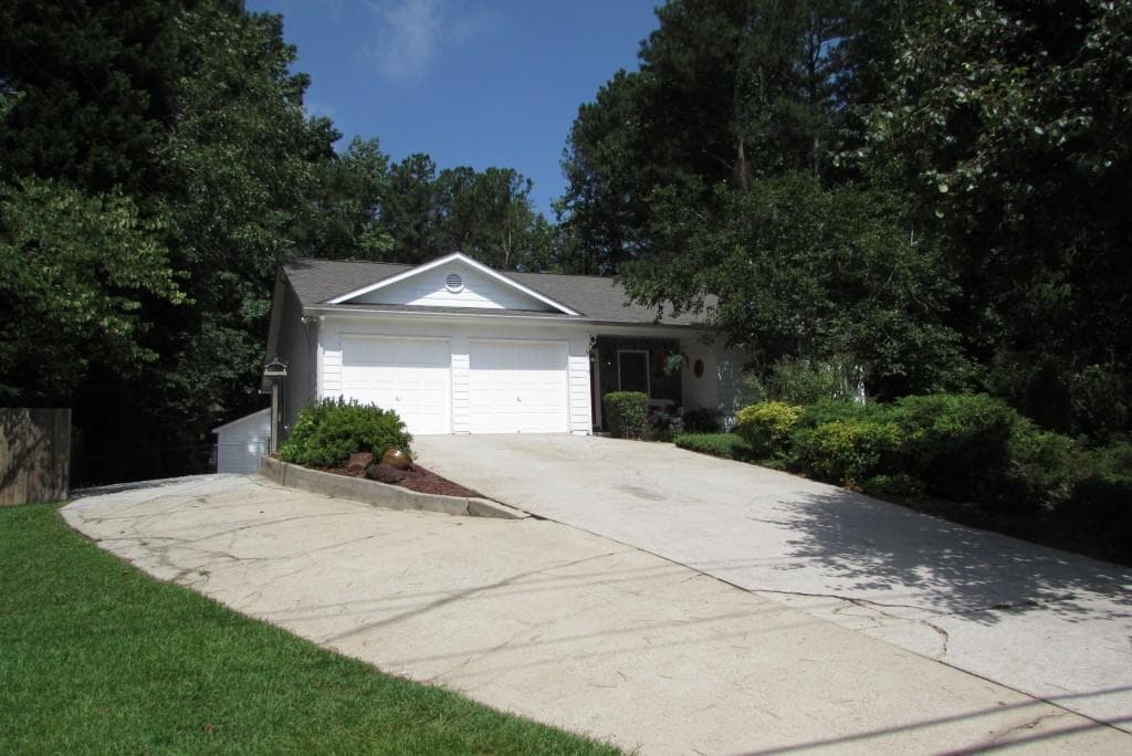 3 bedroom single family residence sold at 1650 Plunketts Road, Buford, GA 30519