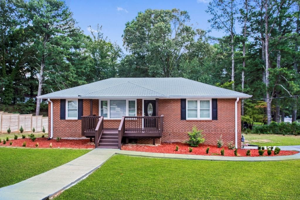 880 Powder Springs Street, Smyrna, GA 30080 — most recent listing photo
