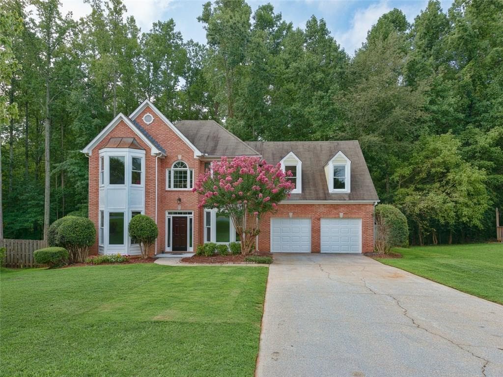 555 Camber Woods Drive, Roswell, GA 30076 — most recent listing photo