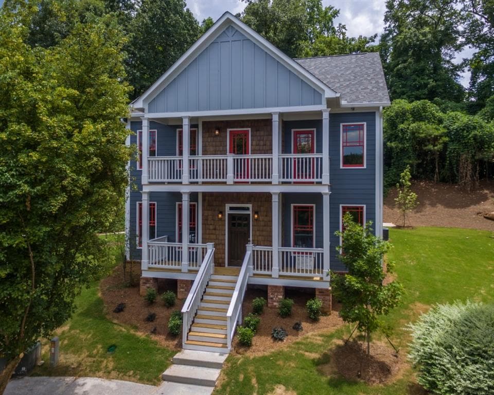 5 bedroom single family residence sold at 1380 Park Trace, Atlanta, GA 30315