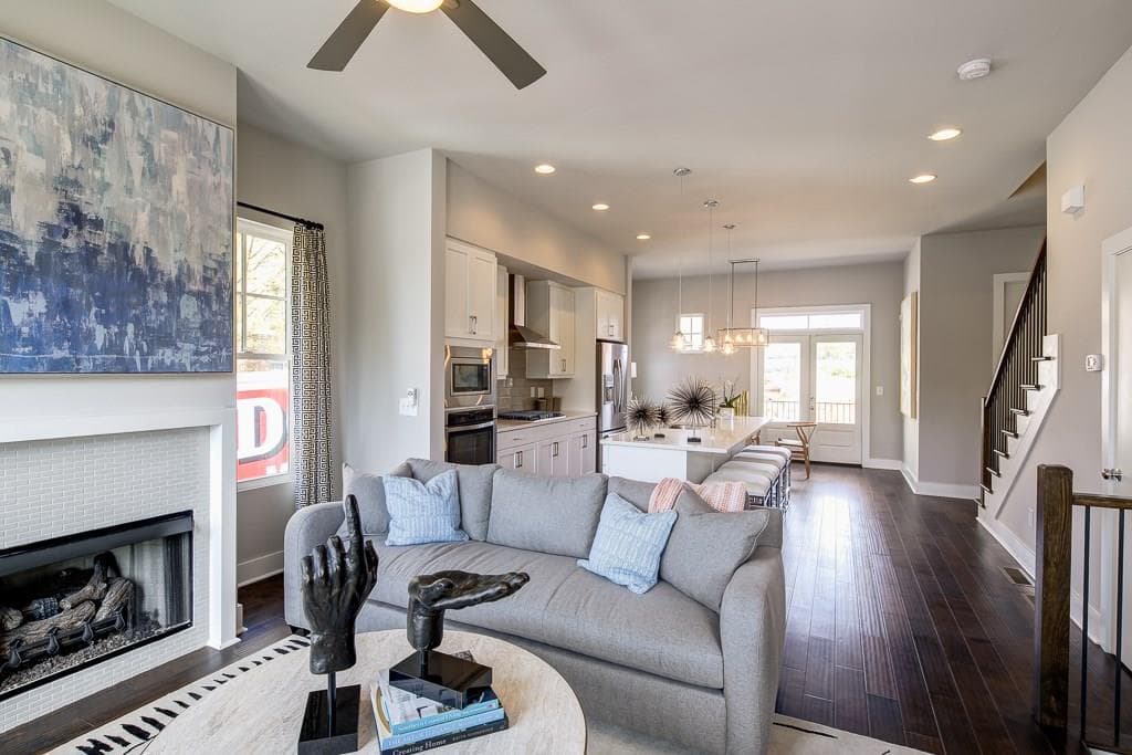 3 bedroom townhouse sold at 709 Taylor Court 18, Atlanta, GA 30324