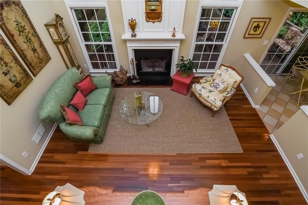3 bedroom, 1,996 sq ft single family residence sold at 9990 Barston Court, Alpharetta, GA 30022