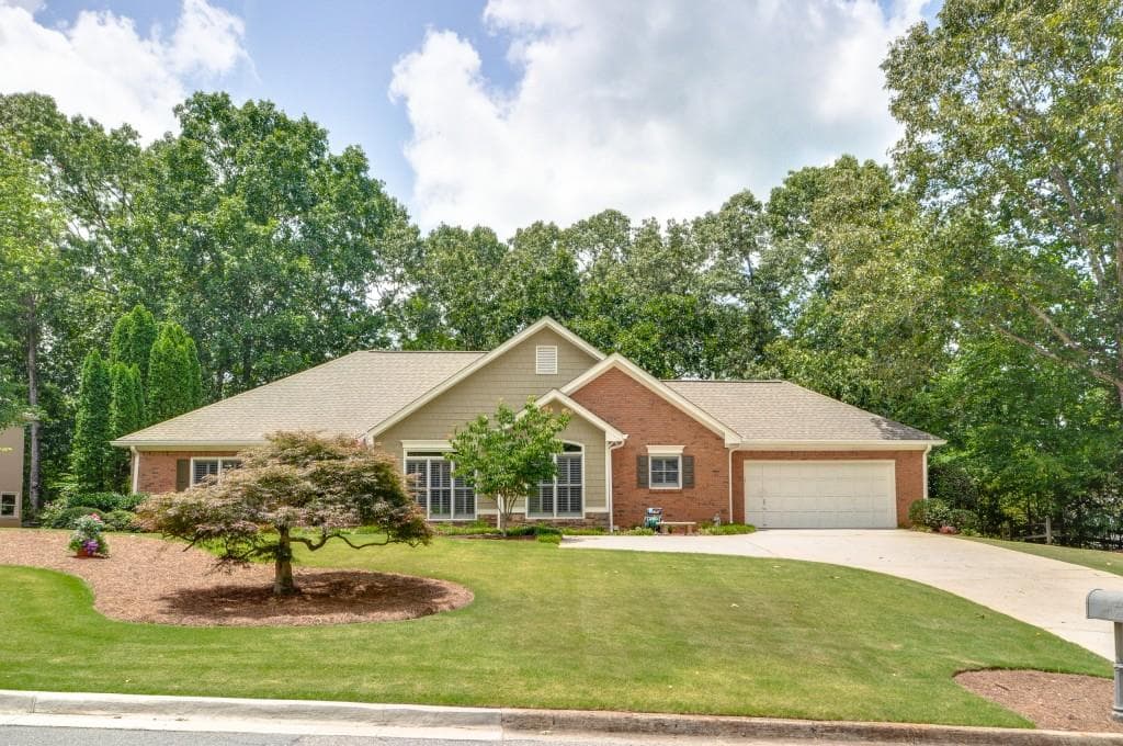 605 Wayt Road, Roswell, GA 30076 — most recent listing photo