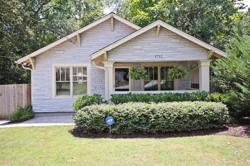 3 bedroom, 1,540 sq ft single family residence sold at 1761 Flat Shoals Road, Atlanta, GA 30316