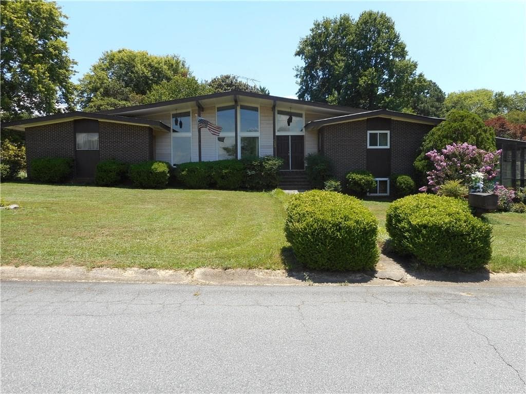 3740 Kensington Drive, Marietta, GA 30066 — most recent listing photo