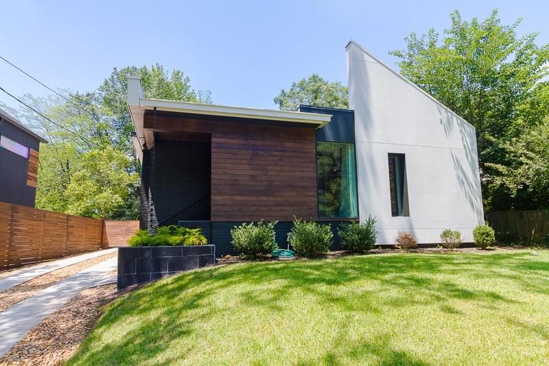 3 bedroom, 2,599 sq ft single family residence sold at 1374 Monroe Drive, Atlanta, GA 30324