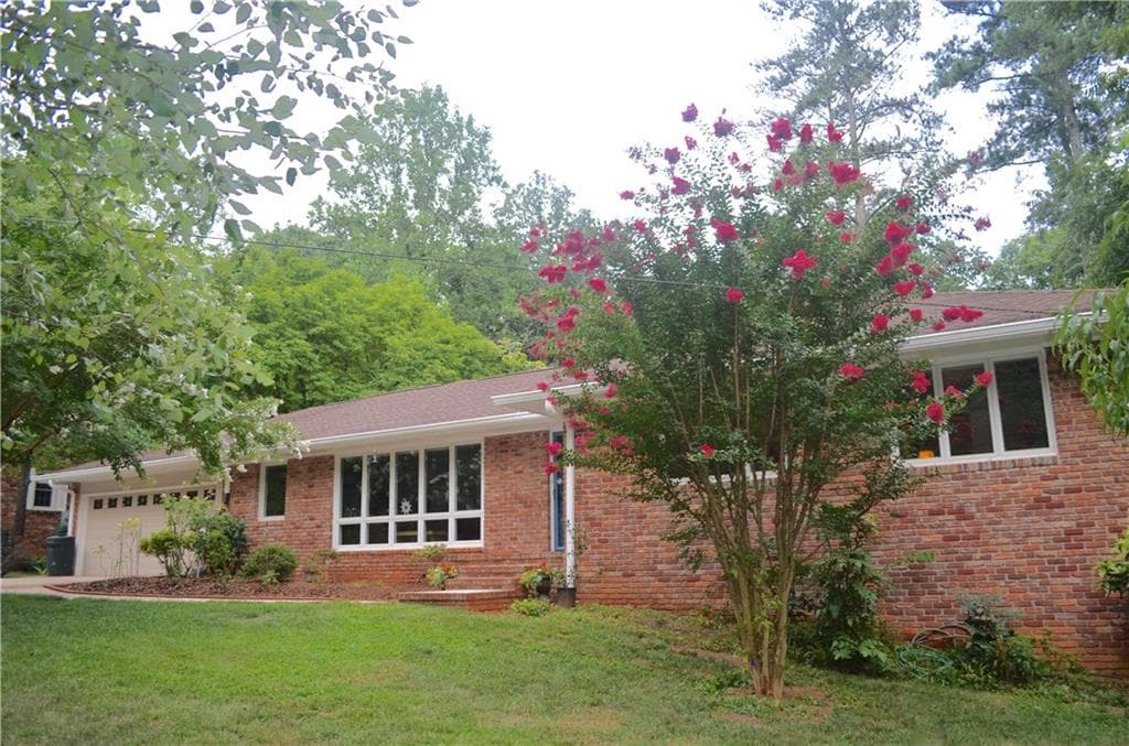 3277 Wiltshire Drive, Avondale Estates, GA 30002 — most recent listing photo