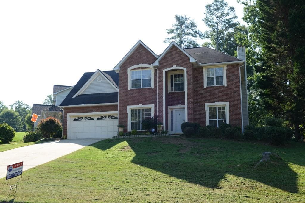 905 Walnut Creek Drive, Lilburn, GA 30047 — most recent listing photo